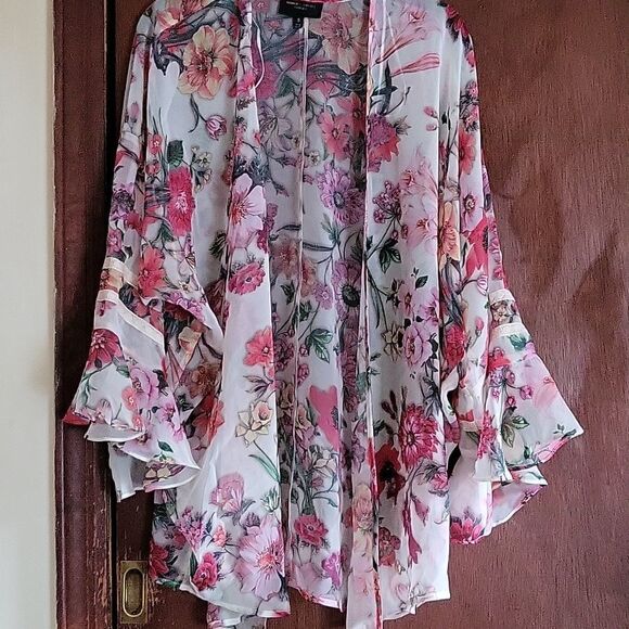 Romeo & Juliet Couture Tops - Romeo & Juliet Couture Kimono